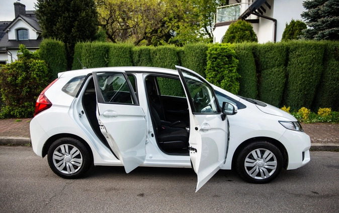 Honda Jazz cena 49900 przebieg: 75000, rok produkcji 2018 z Szczecin małe 781